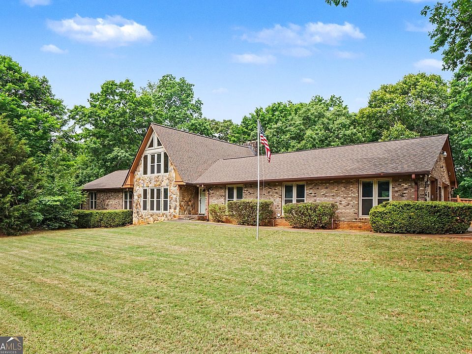 1st image of 3135 Heritage Crossing Dr