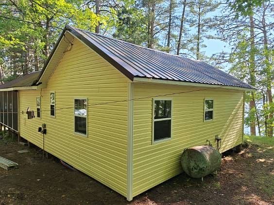 2nd image of 8149N Highline Road