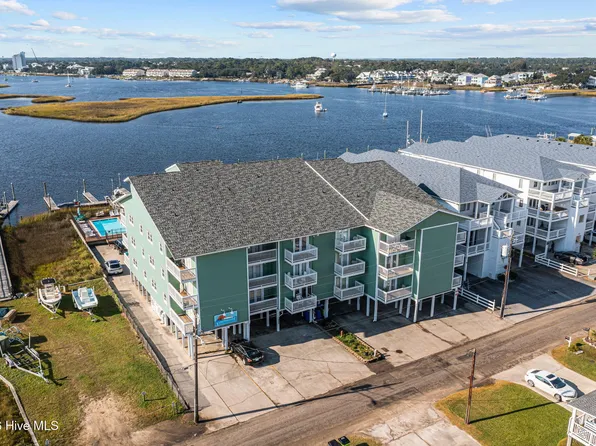 111 Florida Avenue Apt 15, Carolina Beach, NC 28428