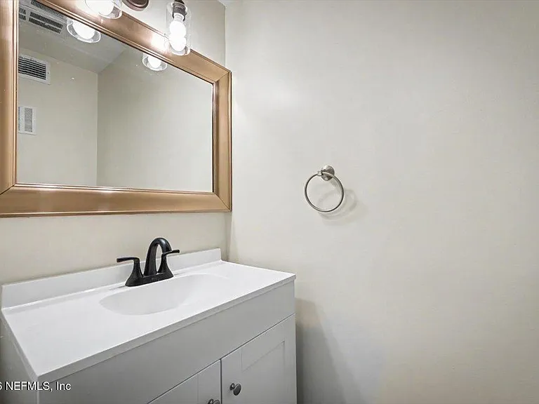 22 Comares Ave #6B — Photo 5
