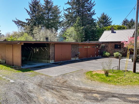 2nd image of 735 3rd Ave