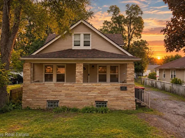 21344 Seminole St, Southfield, MI 48033