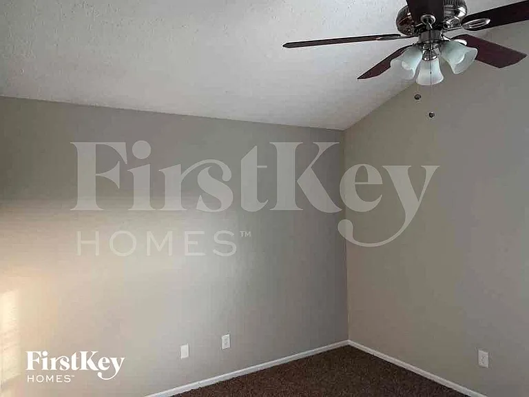 7272 Moonbay Ct — Photo 3