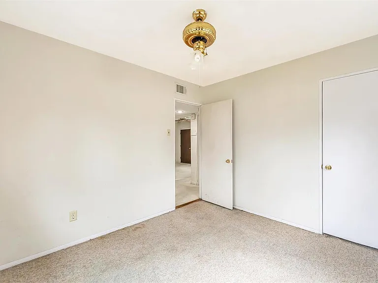209 Lindy Blvd — Photo 14