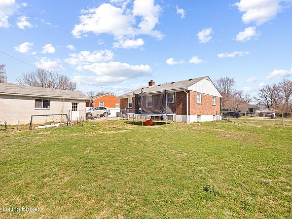 2nd image of 2508 Sharon Cir