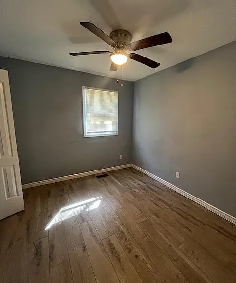 203 Vienna Cir — Photo 27