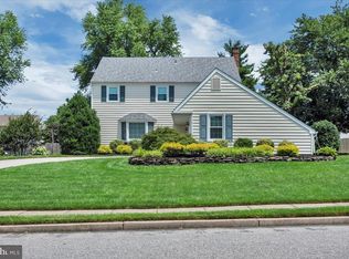 138 Coopers Kill Rd, Delran, NJ 08075