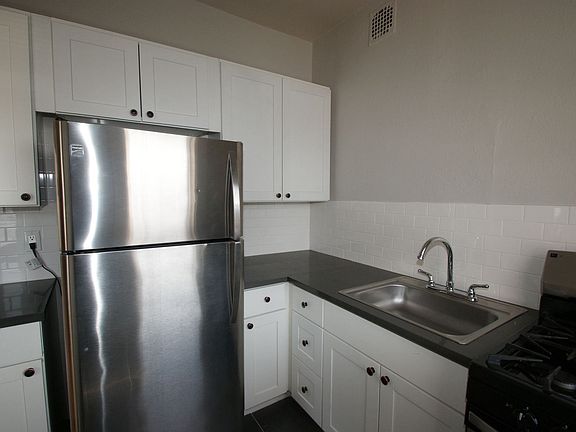 2nd image of 629 St Helens Ave APT 304