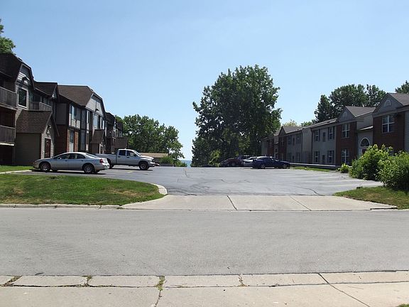 3rd image of 3344 Marina Rd #15
