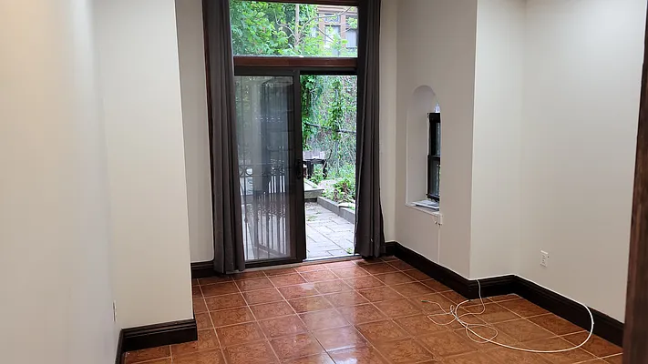 Rented by Obiajula Ugbomah, LREB | media 32