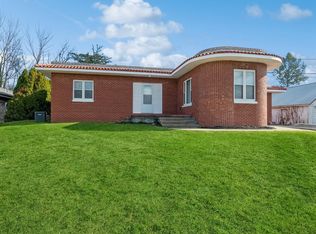 3402 Center Point Rd NE, Cedar Rapids, IA 52402