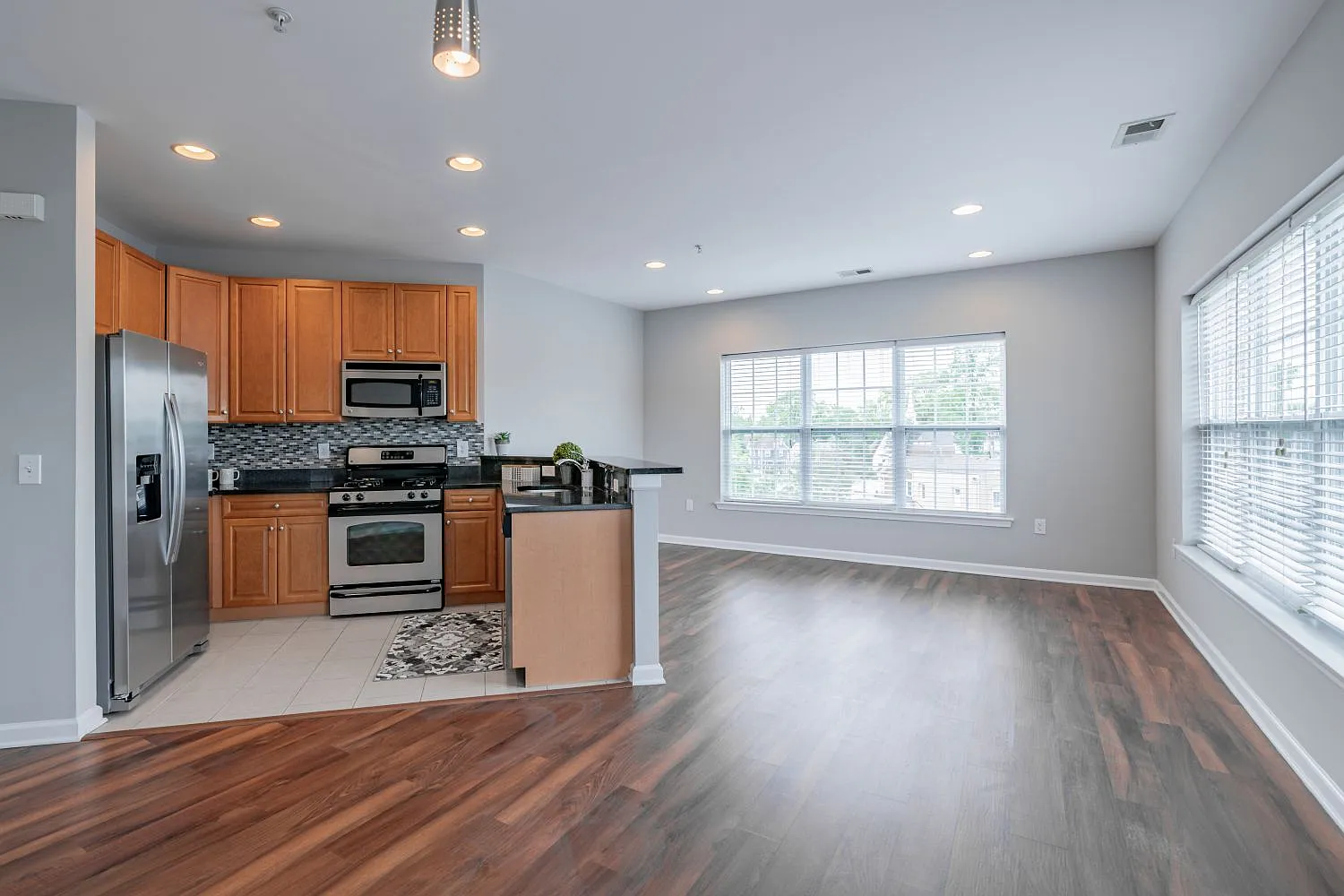 Cranford Crossing Apartment Homes — Photo 4