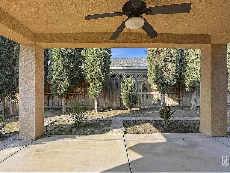 11528 Indian Hawthorne St — Photo 26