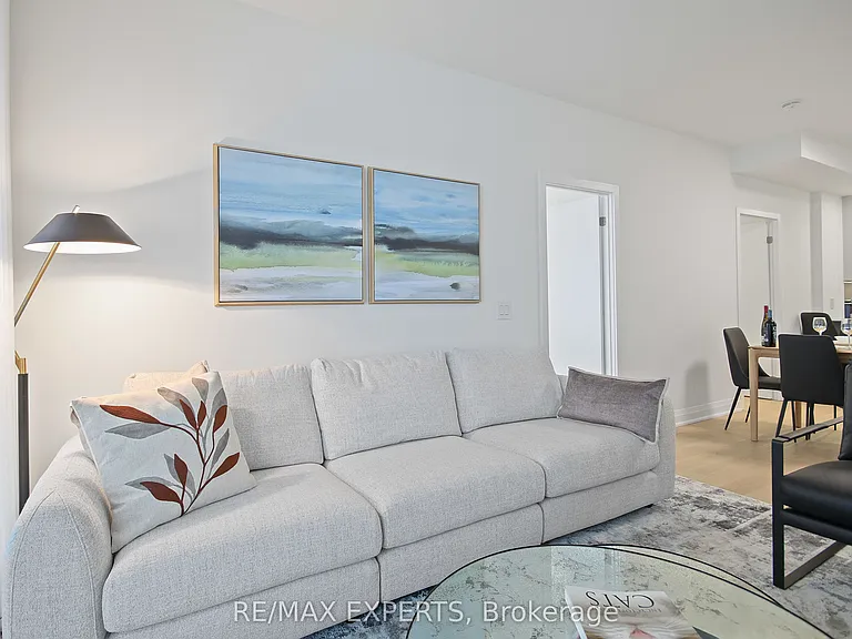 208 Queens Quay W #2011 — Photo 15
