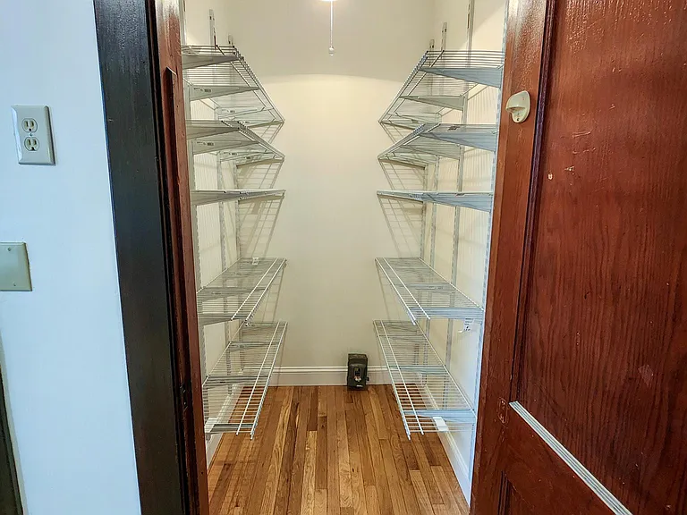5 Carle Ave #2 — Photo 16