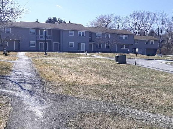 4th image of 467 Crane Ave #1696207