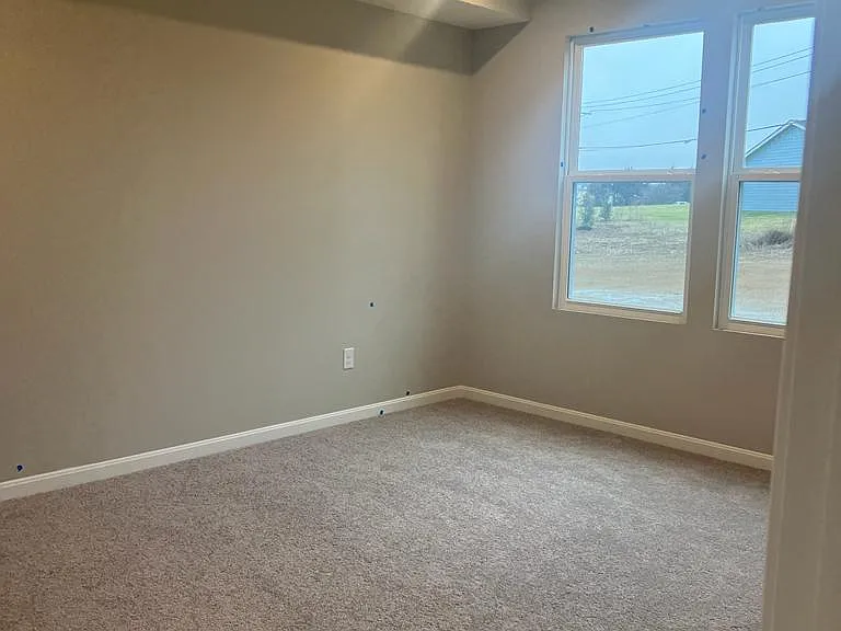 958 Southline Dr — Photo 2
