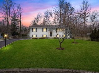 11 Bonnybrook Trl, Norwalk, CT 06850