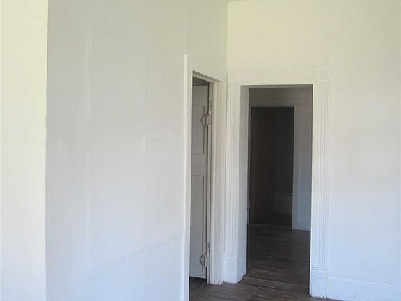 5th image of 426 Poplar St APT A