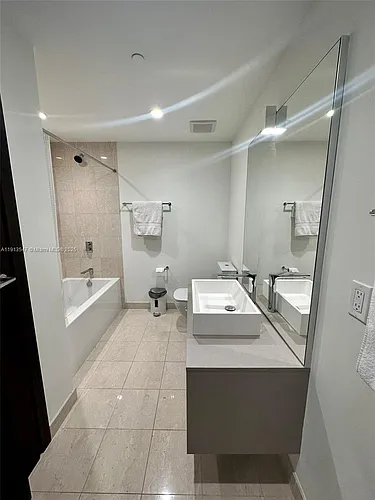1000 Brickell Plz #3807 Photo 1
