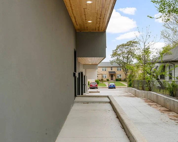 Quaker Condos - $300 Off Immediate Move-Ins! — Photo 24