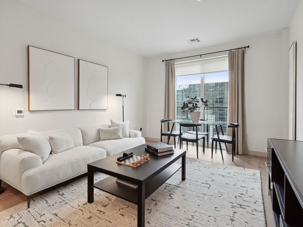 10 Commerce Dr #107