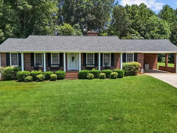 3145 Indian Springs Rd, Asheboro, NC 27205