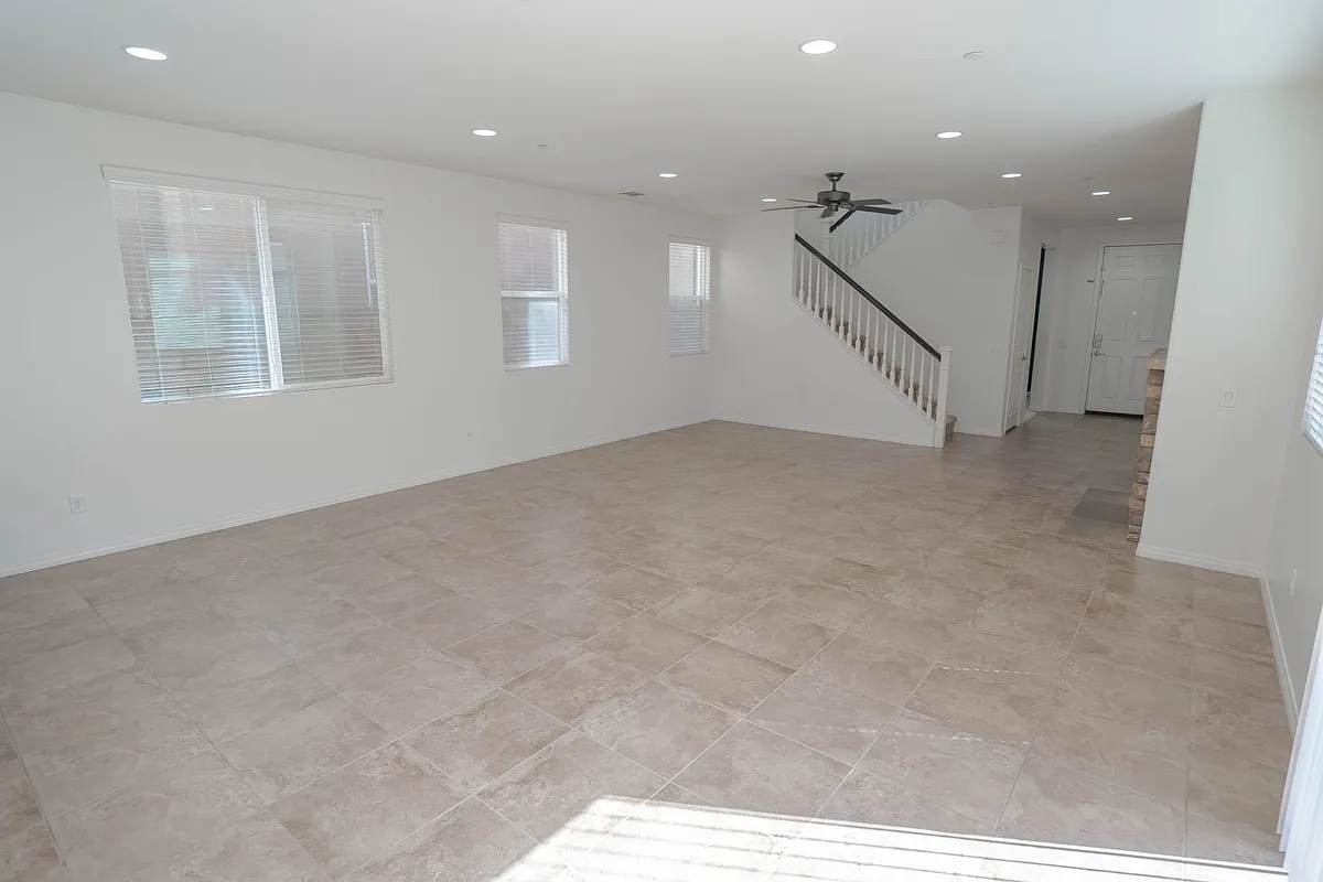 Building Photo - 28341 Vista Del Rio Dr