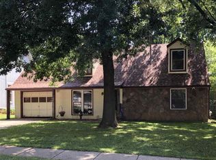 3826 SW Atwood Ter, Topeka, KS 66610