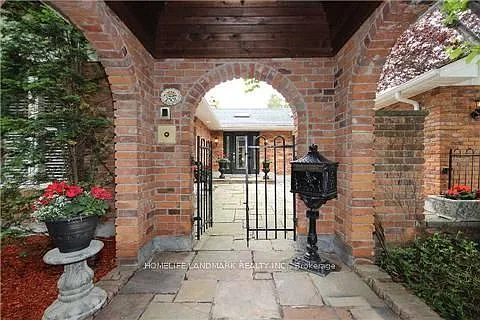 2301 Bennington Gate — Photo 36