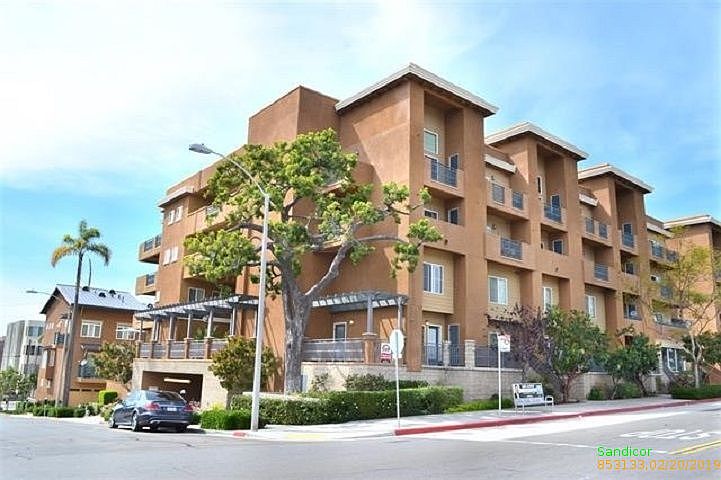 1st image of 2330 1st Ave Unit 109