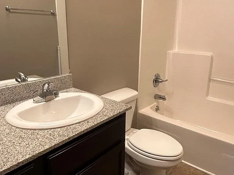 117 Highland Ave #27 — Photo 9