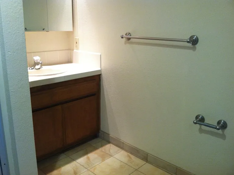 1652 Sunset Cliffs Blvd — Photo 8