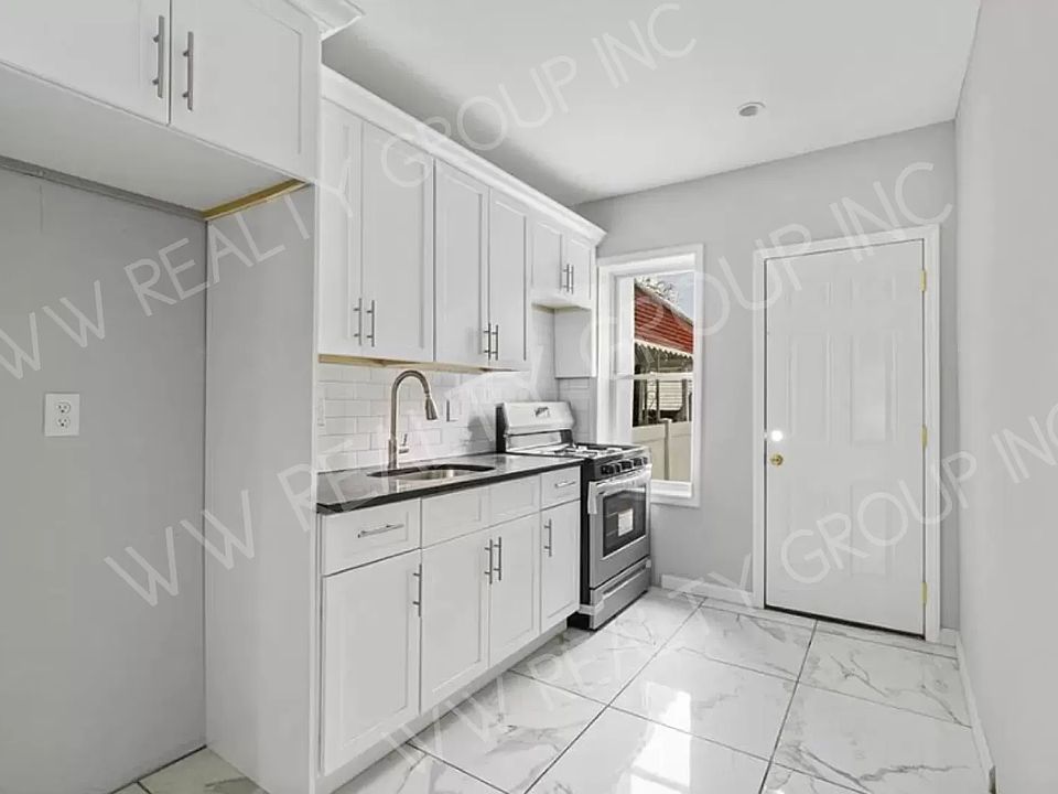 1st image of 1050 E 226th St #F