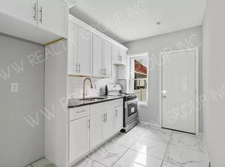 1050 E 220th St #B, Bronx, NY 10469