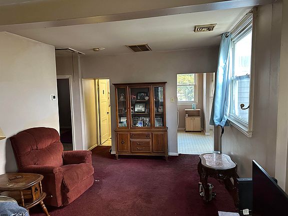 3rd image of 16 Woodrow Ave