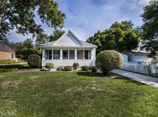 1122 E Taylor St, Bloomington, IL 61701