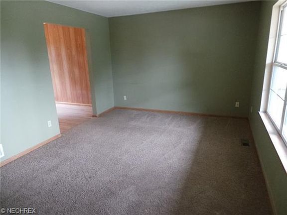 5th image of 195 Edgehill Dr