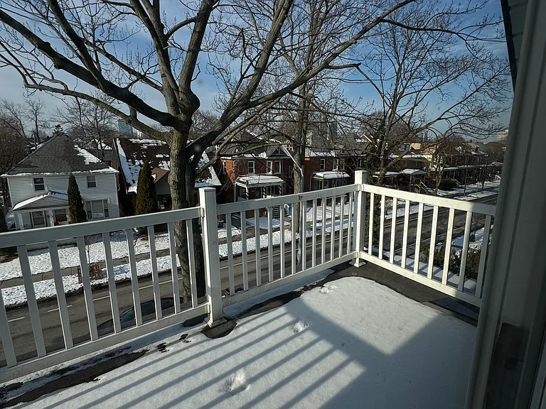 348 Gladstone Ave #3 — Photo 12