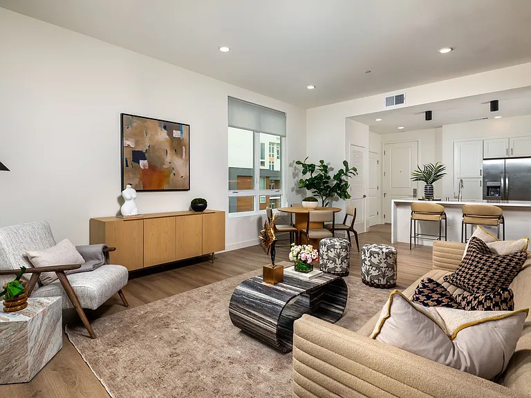 APT 123 CHAPEL AVE — Photo 29