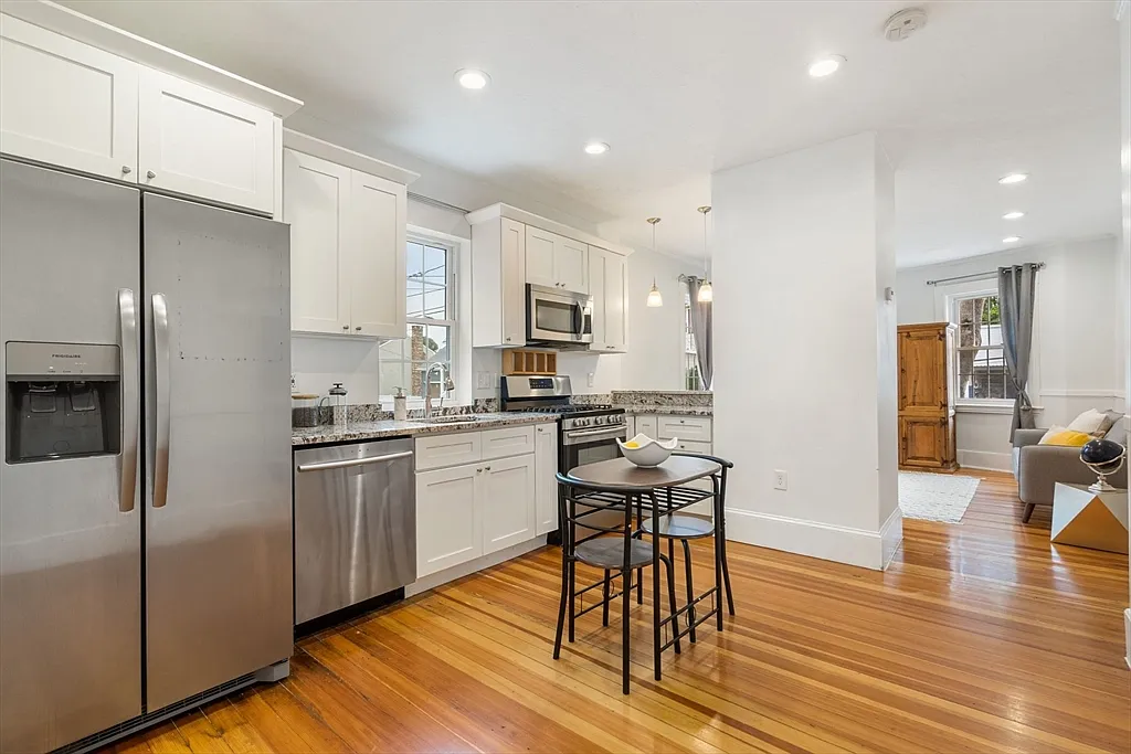 Building Photo - 23 Goethe St #1
