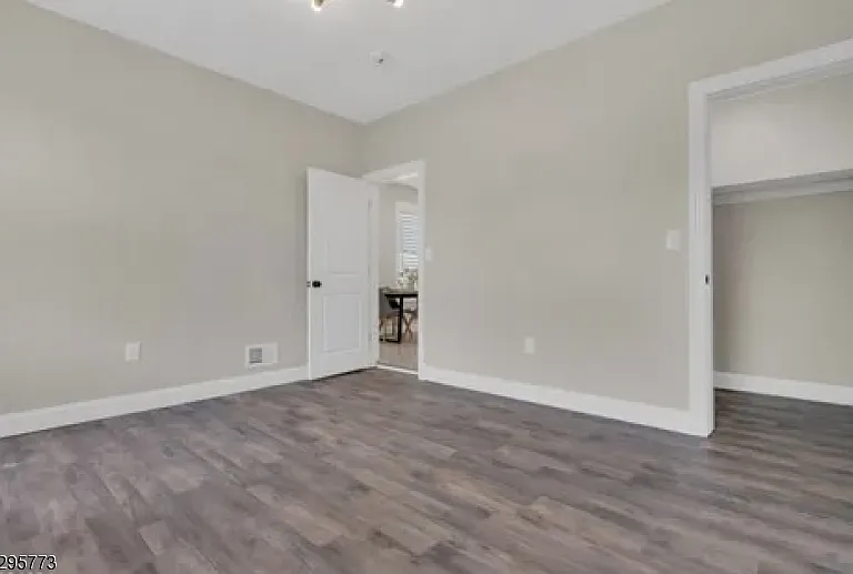 89 Schley St #2 — Photo 10