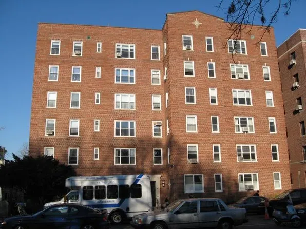 44 Prospect Park South West image 1 of 1