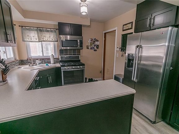 5th image of 3306 Lucerne Ave