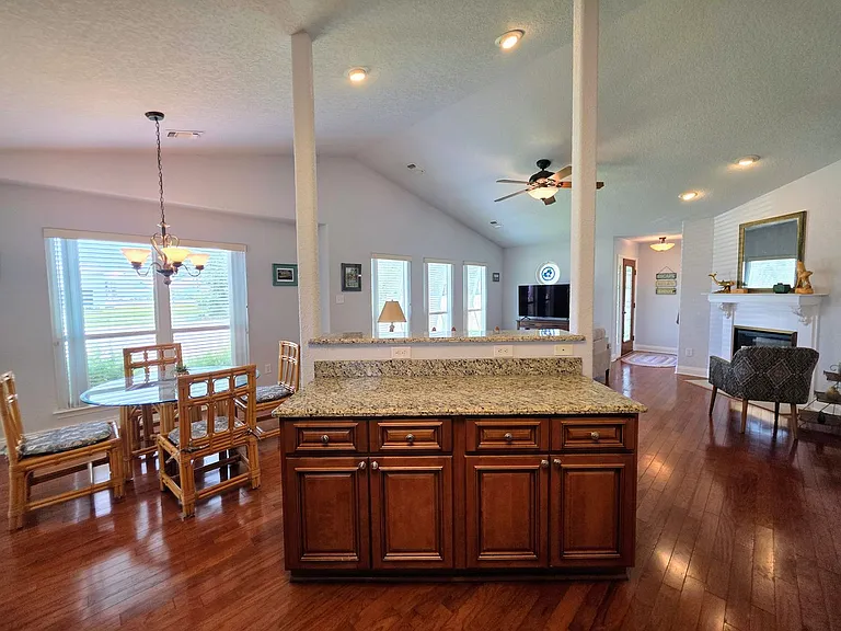 949 Osprey Ct — Photo 14