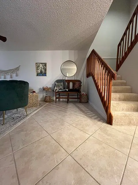 2 bed, 2.5 bath, 1374 sqft, $2,400 — Photo 3