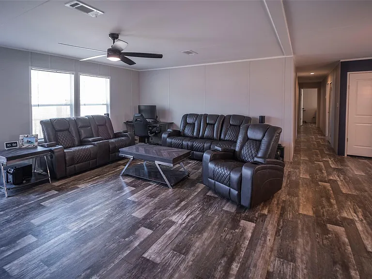 5402 Five Oaks Dr — Photo 8