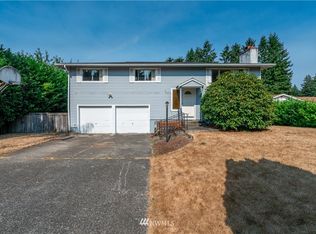 907 Pierce St, Steilacoom, WA 98388