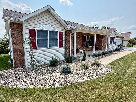 2nd image of 7 Overbrook Cir