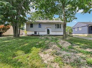 2216 Eastlawn St, Lorain, OH 44052